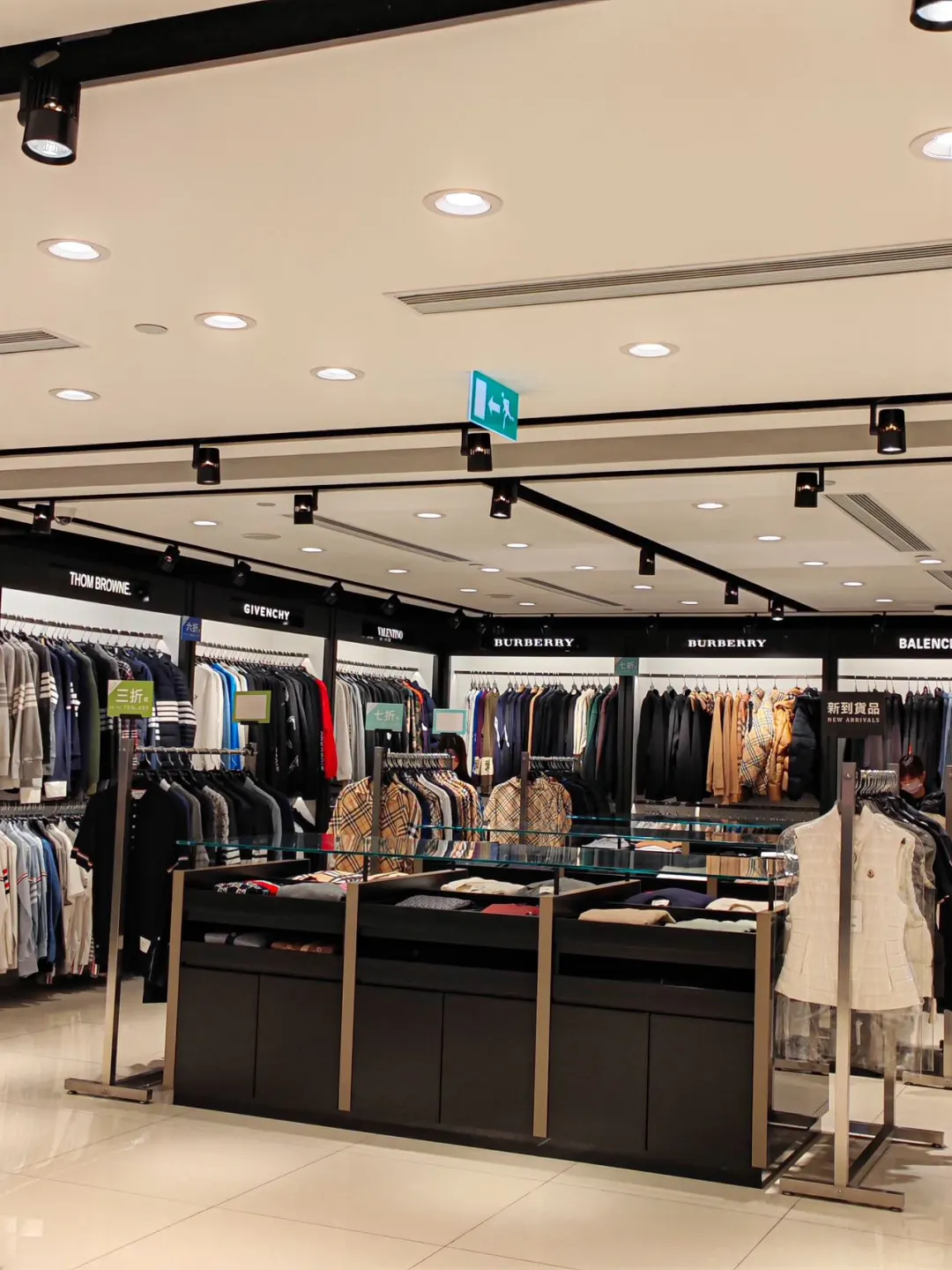 澳门参加美食节,发现旅游塔粉墙太出片了