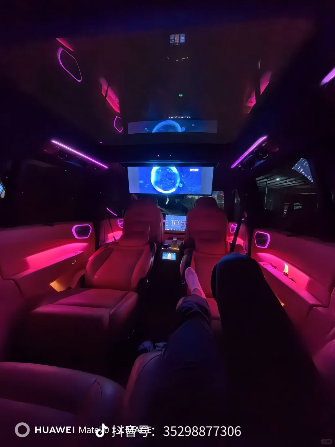 旅游包车避坑！35万多领克900让旅途全程躺