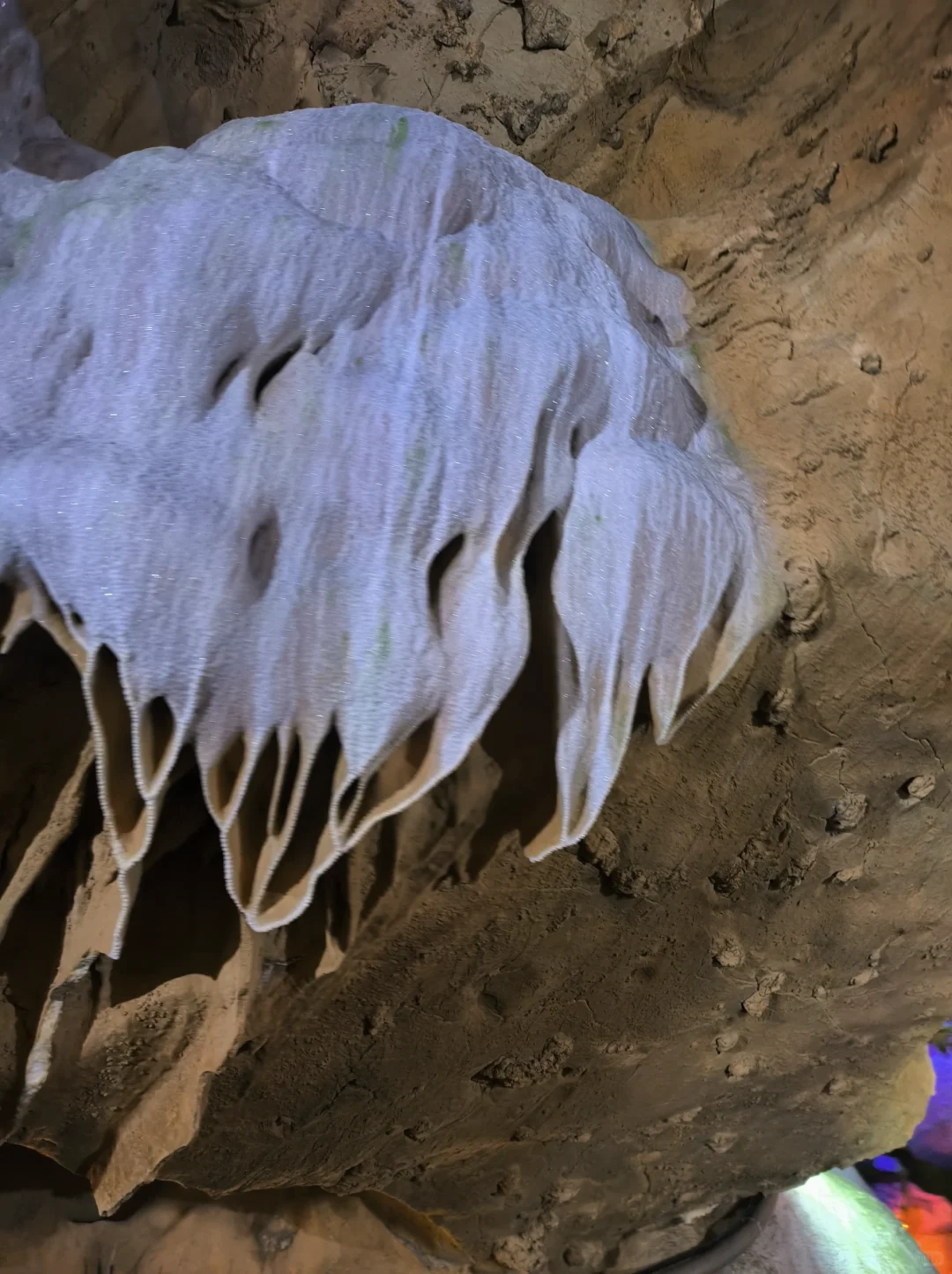 哇塞！宜春这个洞穴太好玩了吧！！