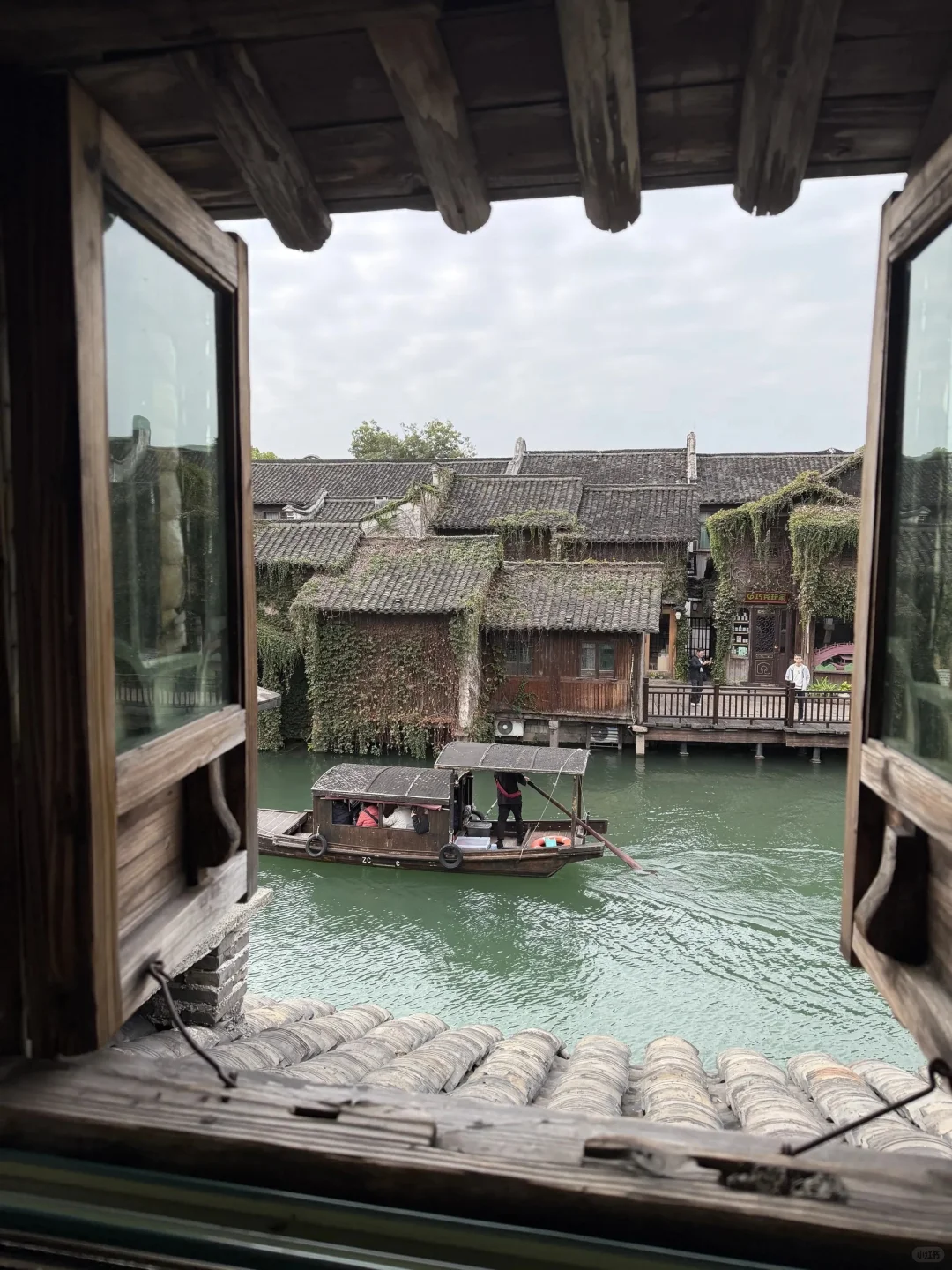 乌镇这套餐便宜..俩才489,住景区送下午茶