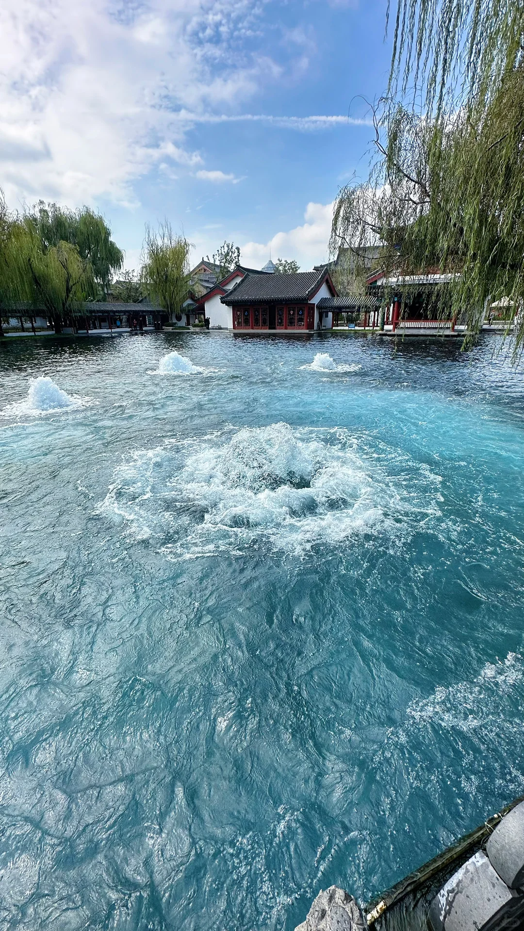 Live图的意义，济南泉水太有生命力了‼️