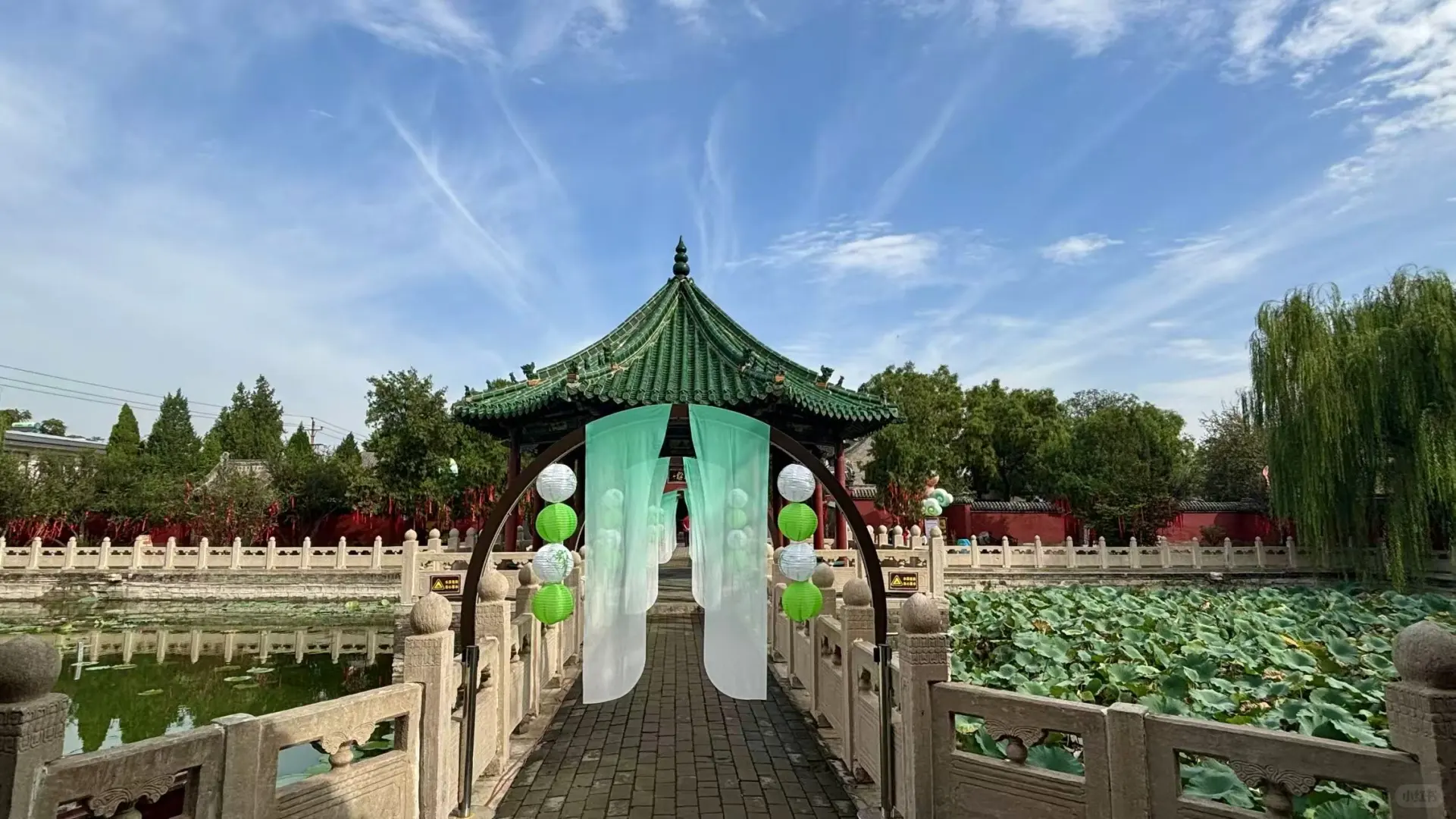 这哪是逛景区，明明是在演古装剧！