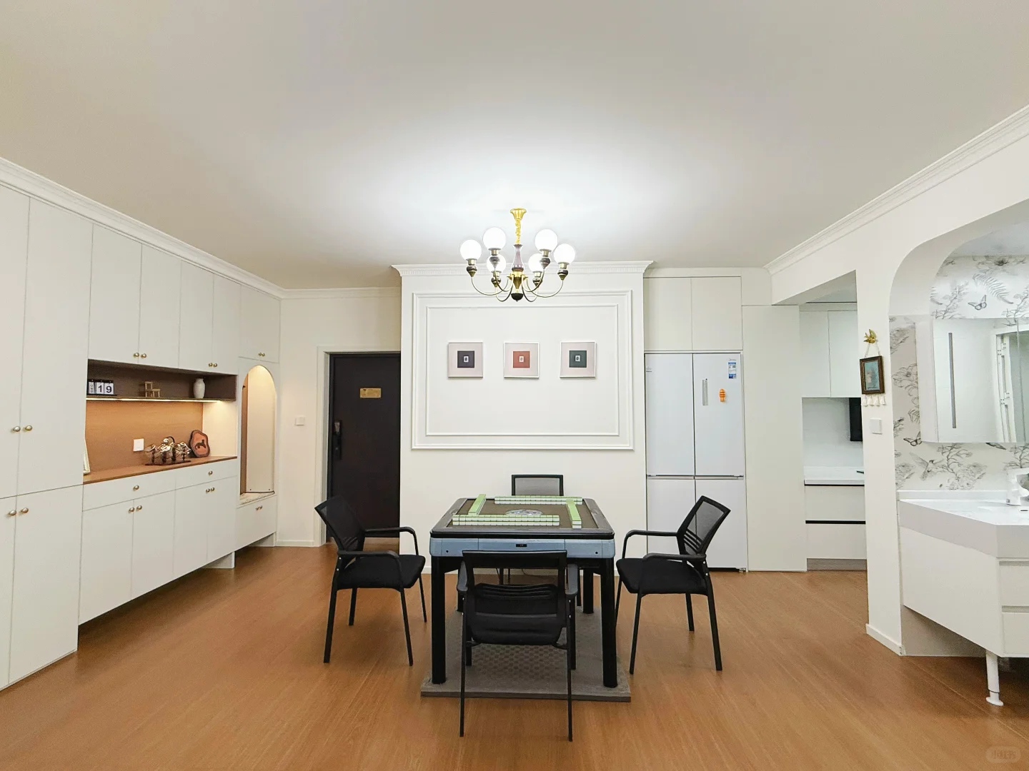 来开封玩的宝子们住我家吧，步行可达万岁山