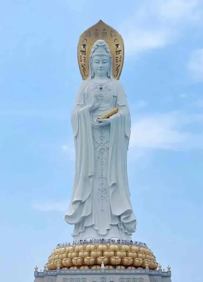 来三亚旅游偶遇了南海观音