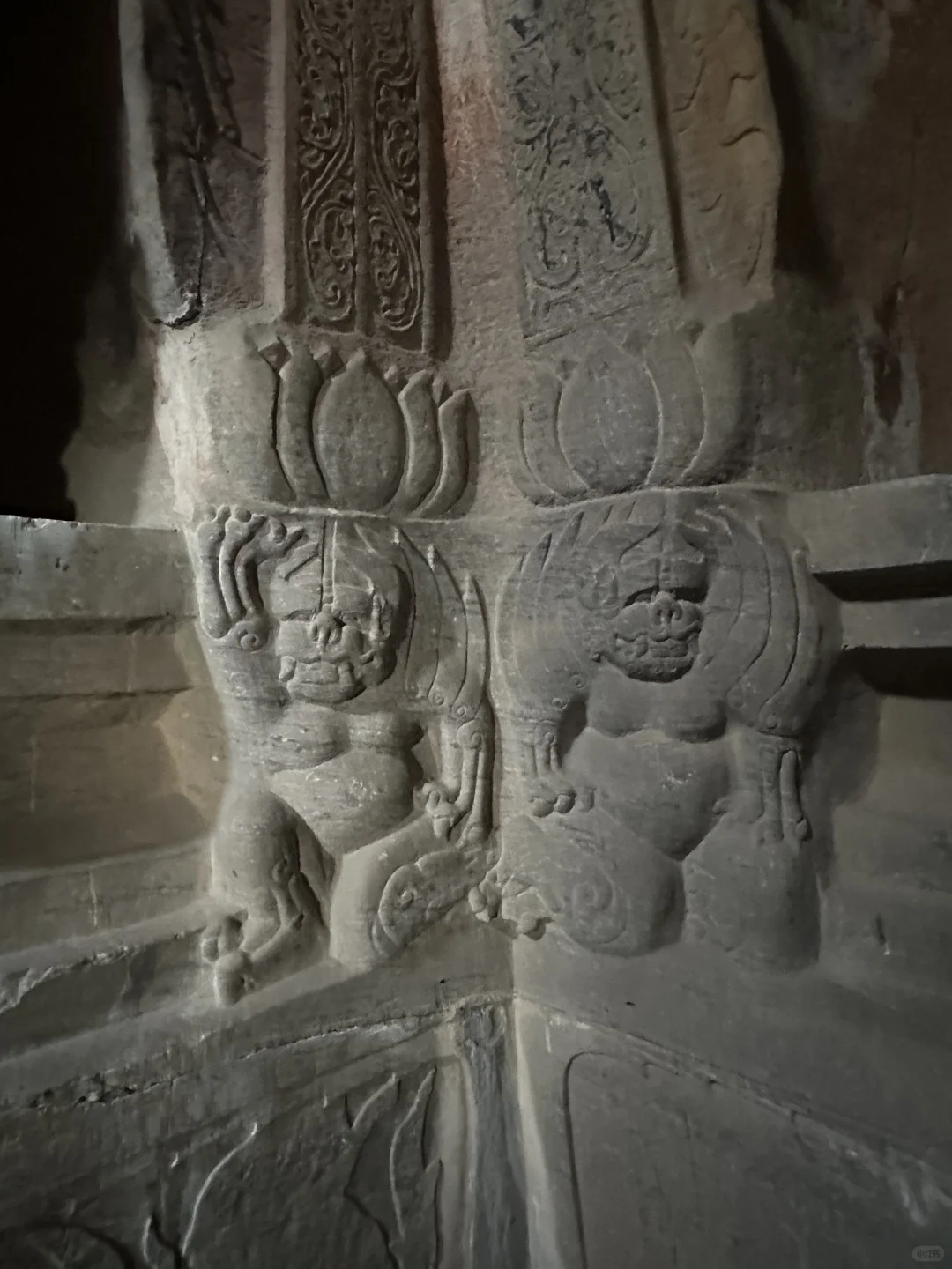 响堂山北窟随影