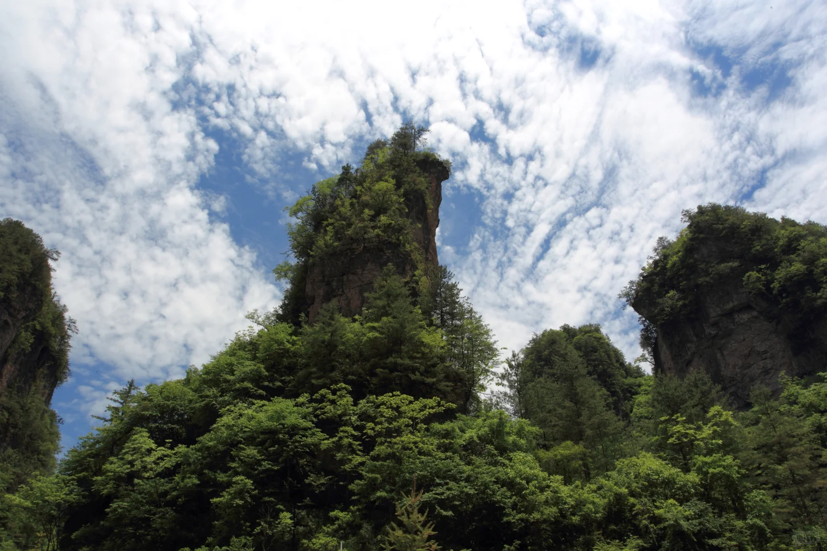 天燕景区丨闯入2400米高空冰雪秘境野人传说