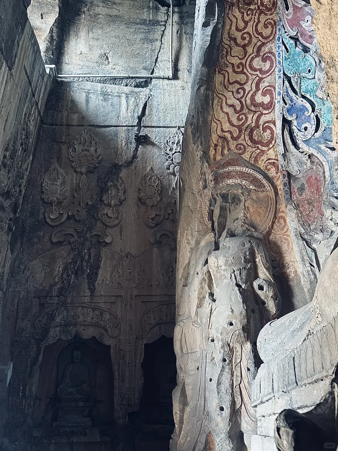 响堂山北窟随影