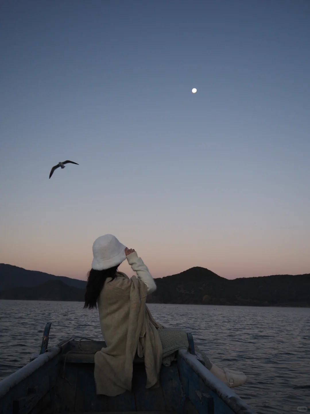 泸沽湖｜看晨雾🌁我拍了湖光映水色