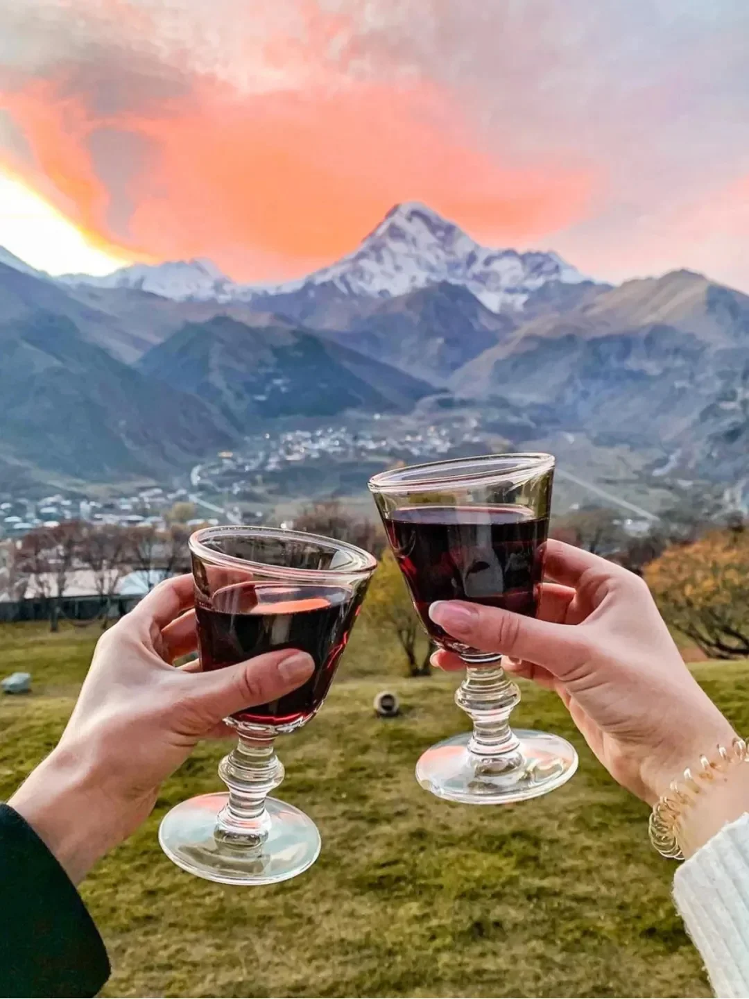 这个免签国还是太小众了，去的景点都没人！