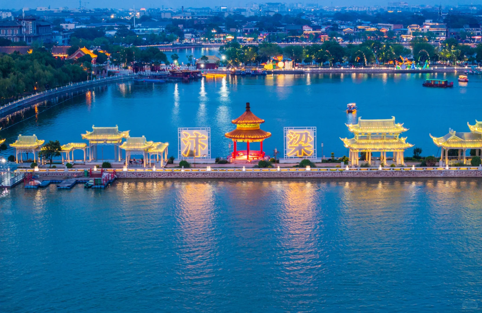 开封这一幕，仿佛真的穿越回了大宋😭