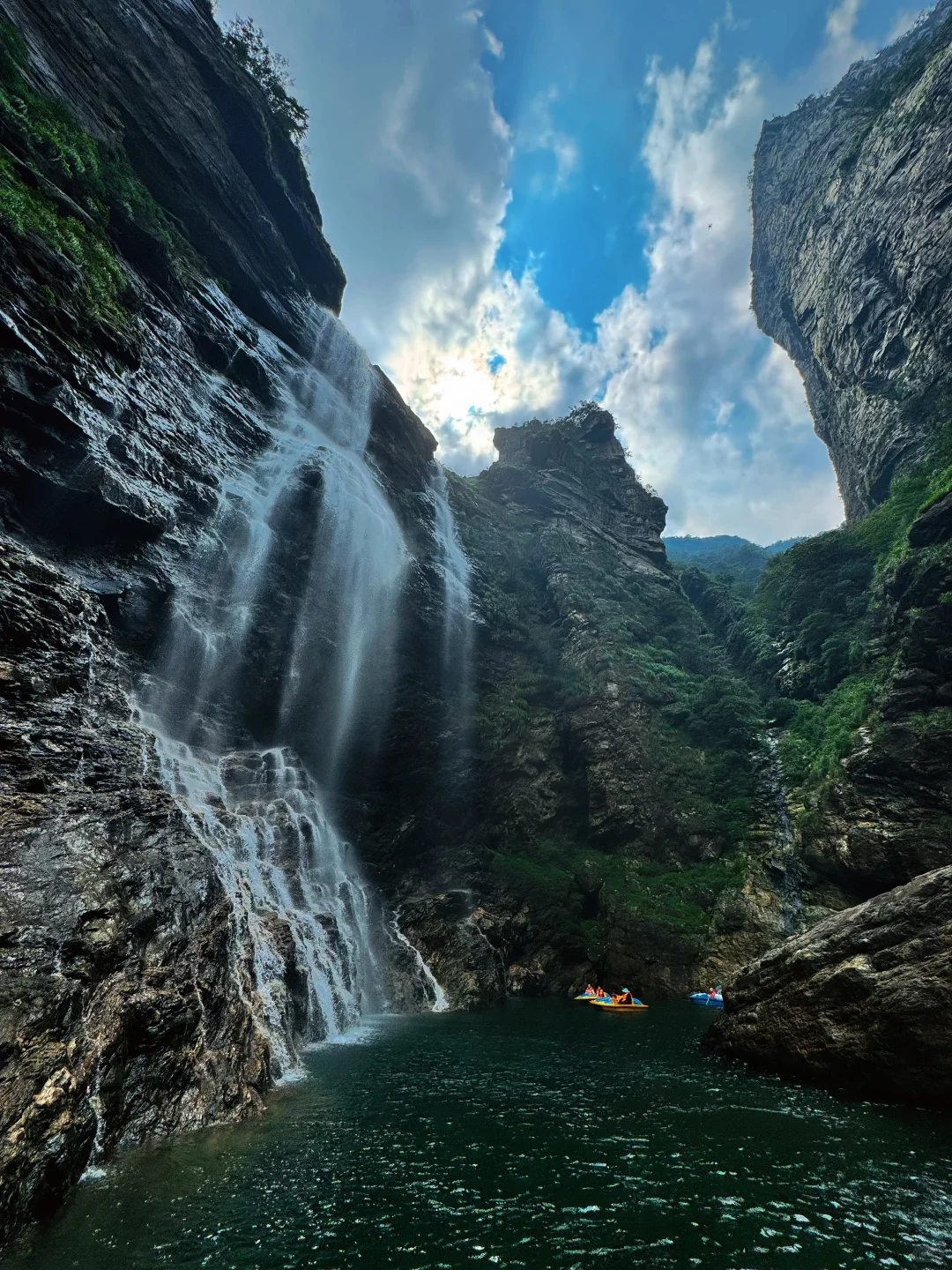 只缘身在此山中