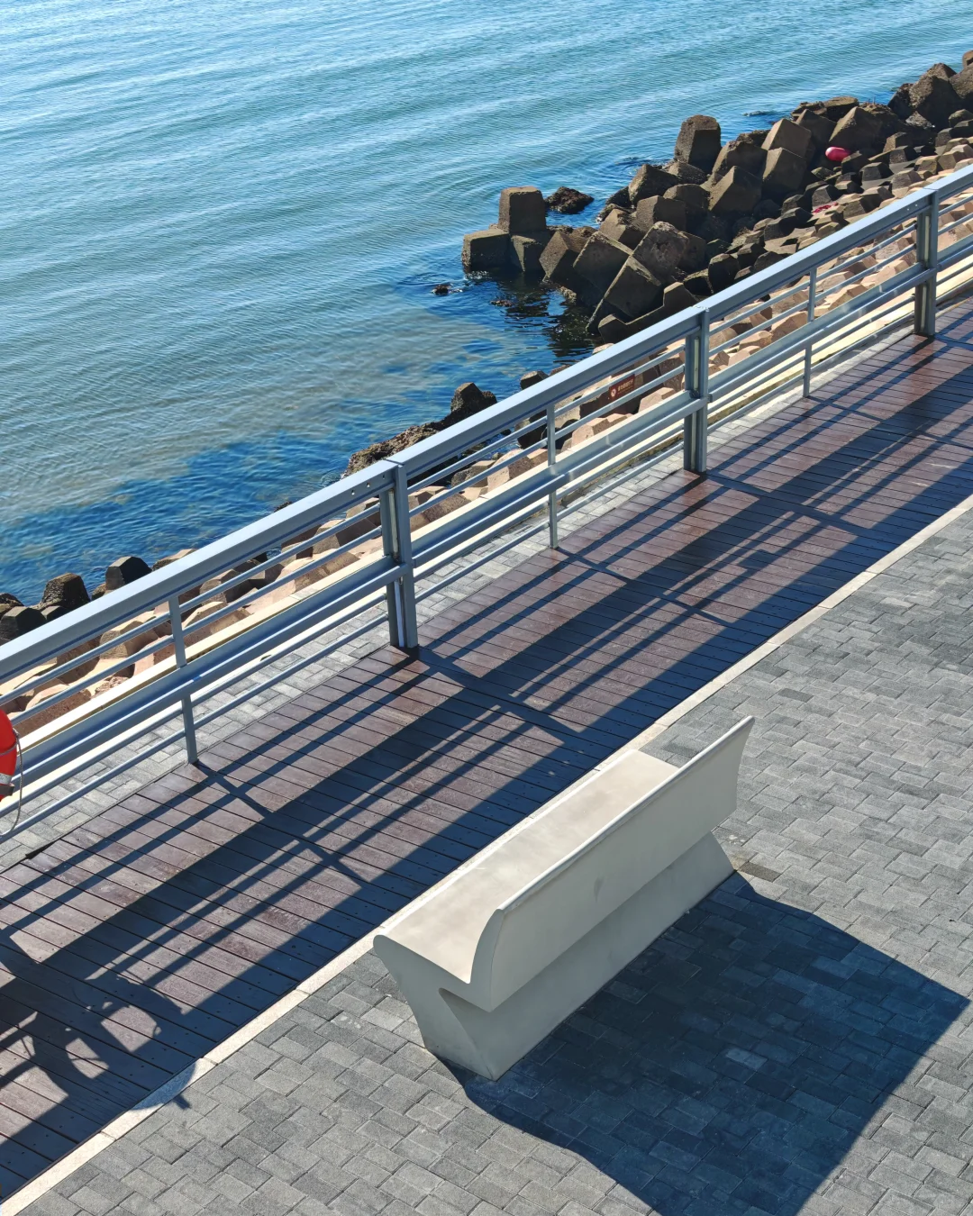 答应我，拍完这17张照片，再离开秦皇岛！