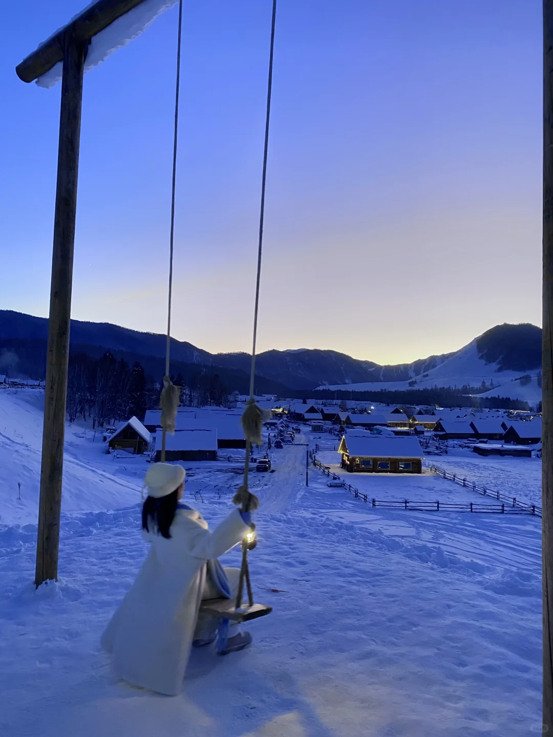 用live图打开蓝调时刻的阿勒泰