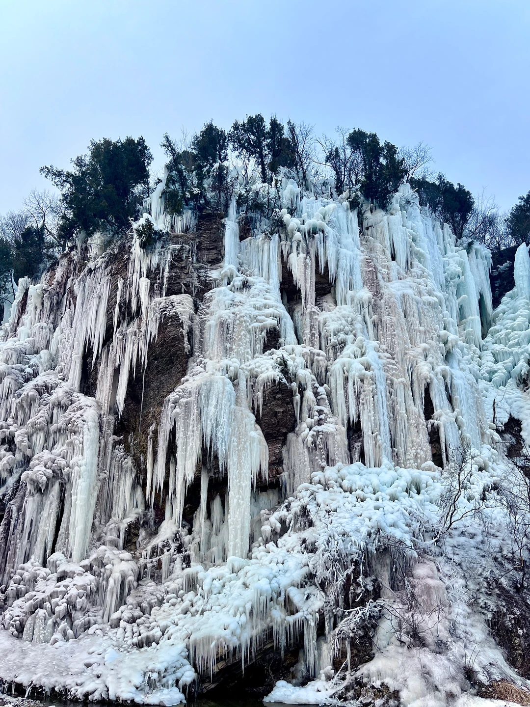 不是冰岛，是济南莱芜红崖村冰瀑布💙🩵🤍❄️