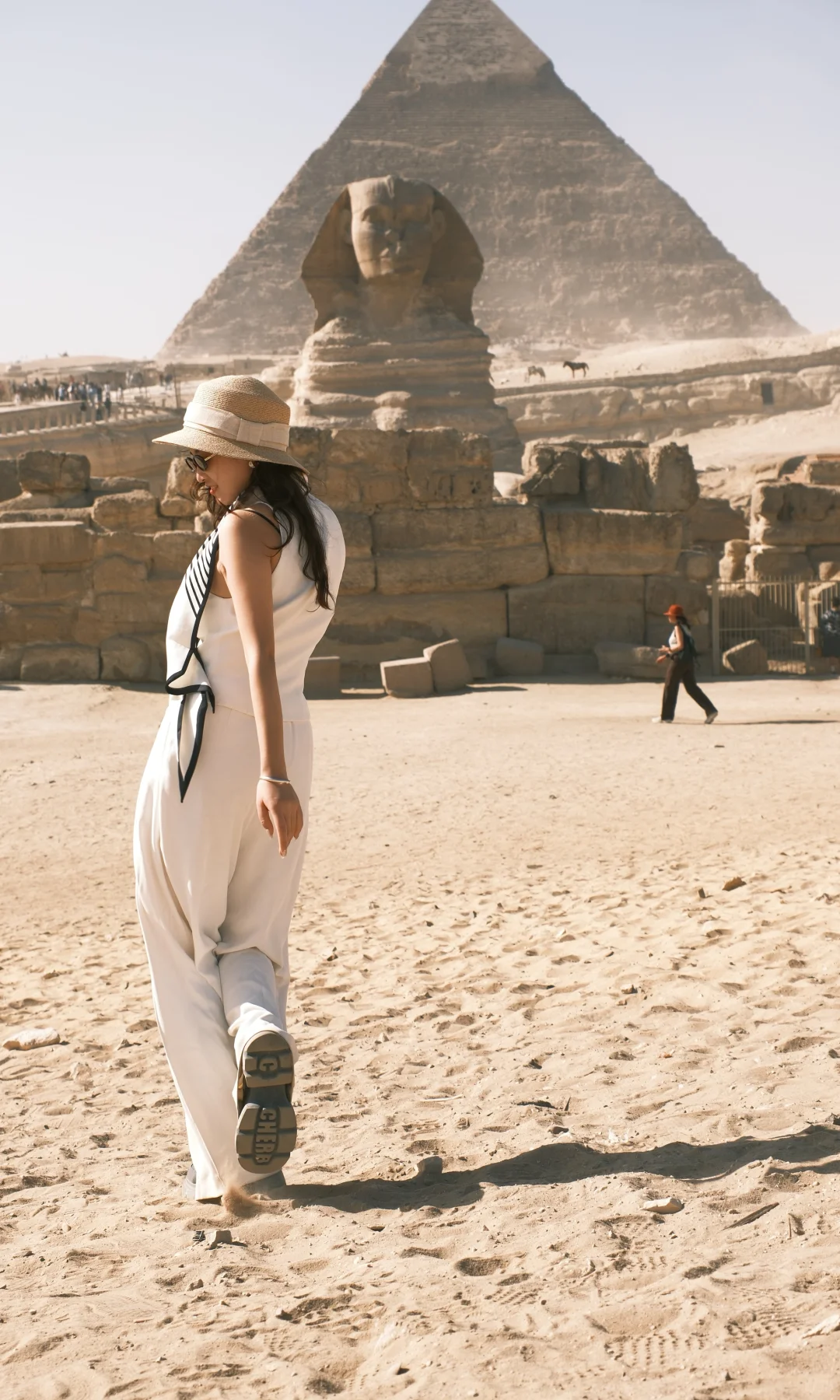 来埃及金字塔必出片