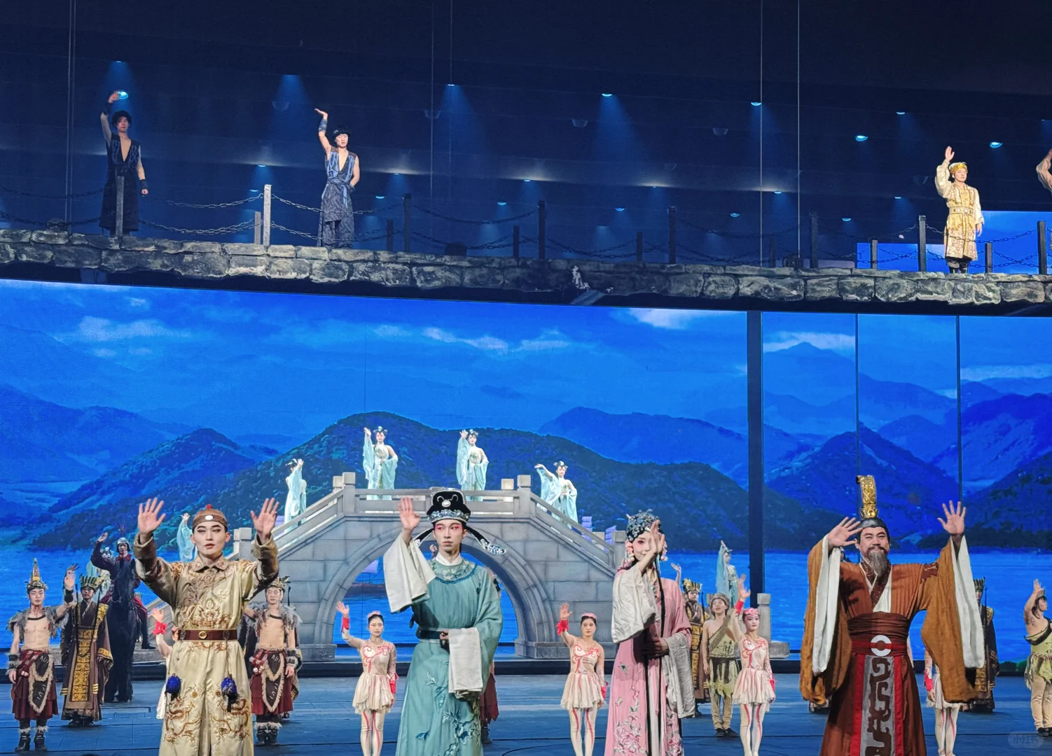 湖州玩什么？必打卡太湖演艺城🌸