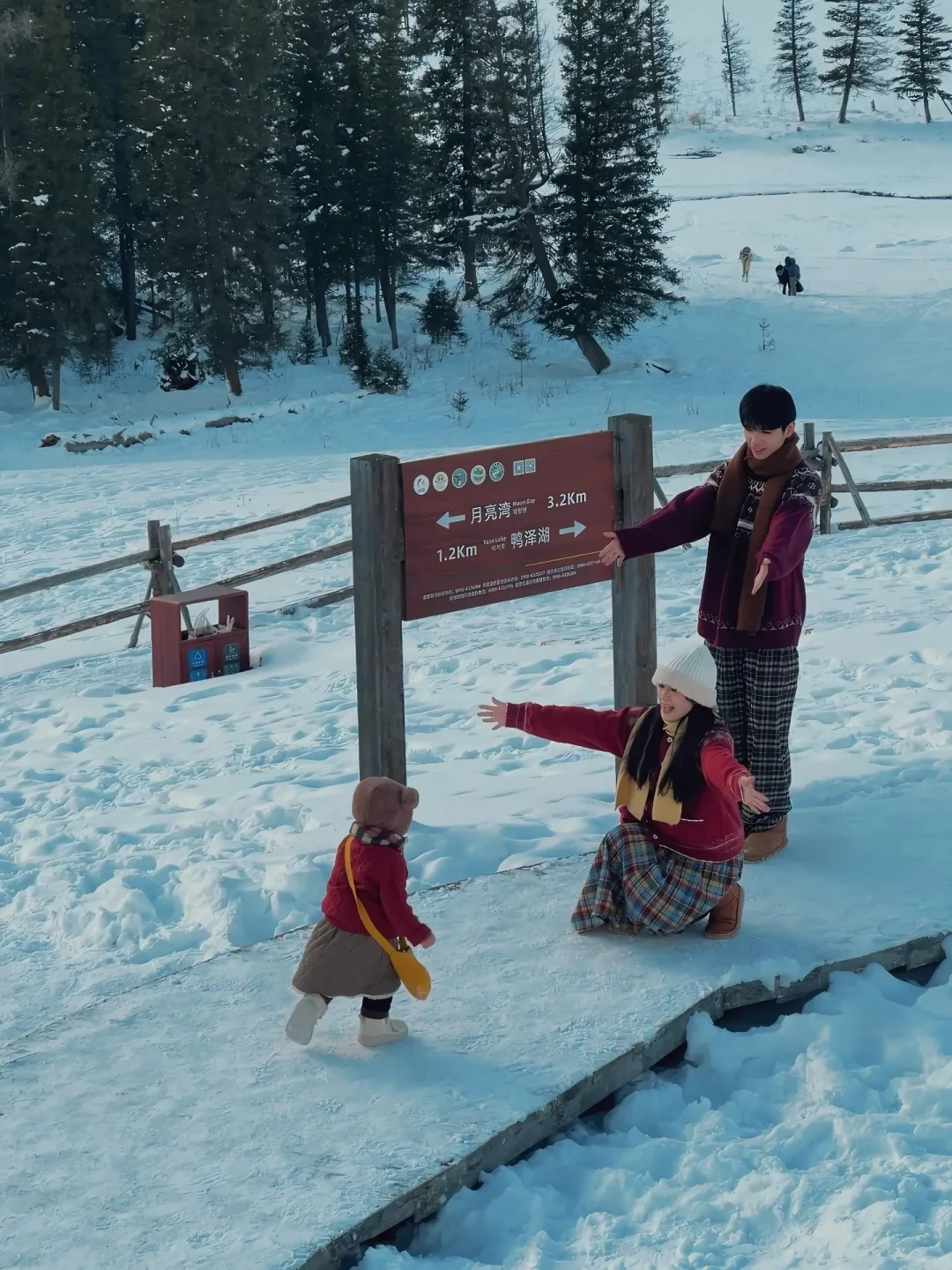 带娃玩冰雪别卷喀纳斯了!伊犁暖5℃人还少