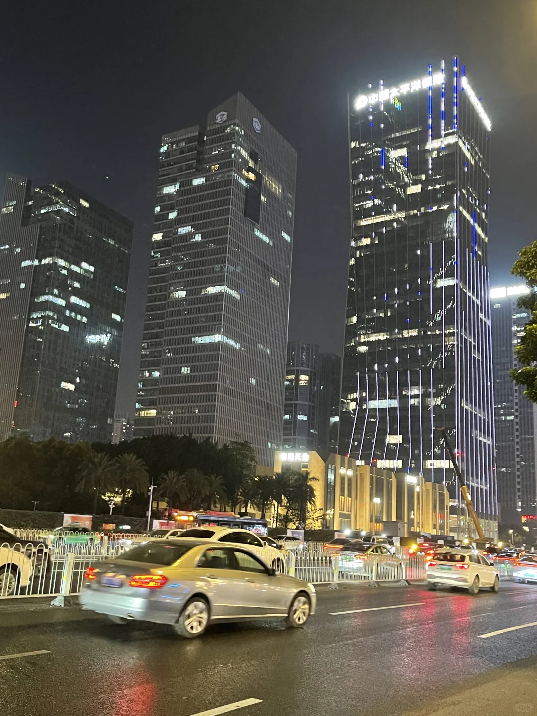 这里真的太适合过节了🌃