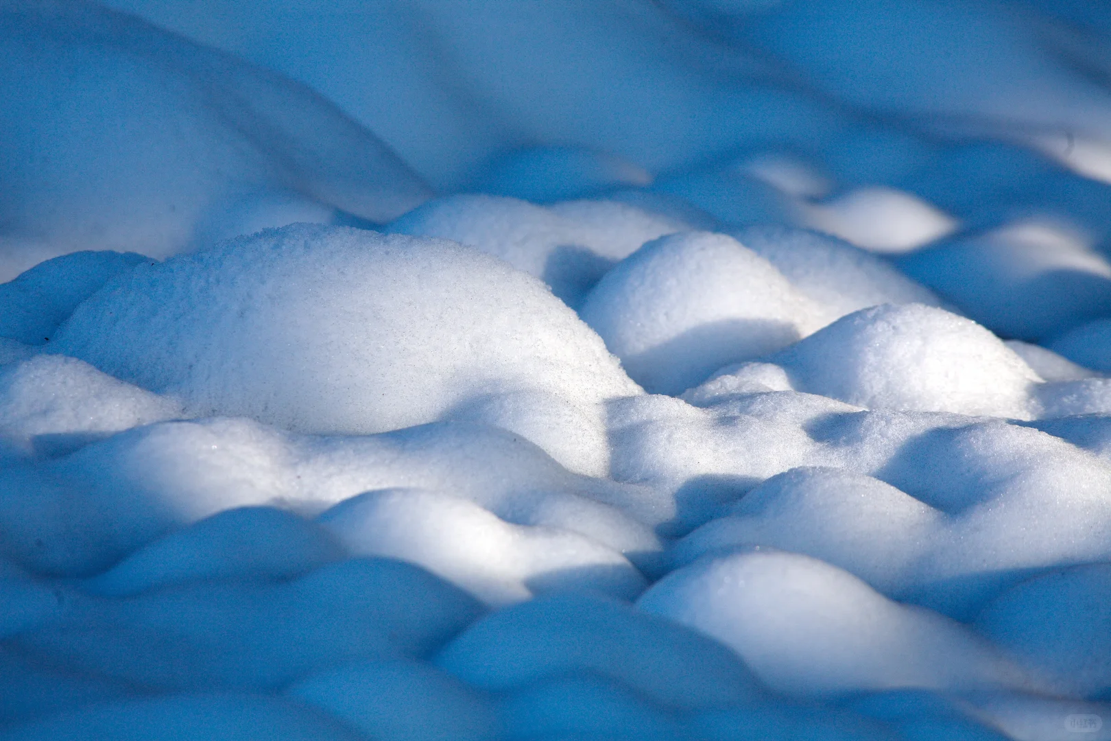 抚顺西露天煤矿、全球独有雪景景色。