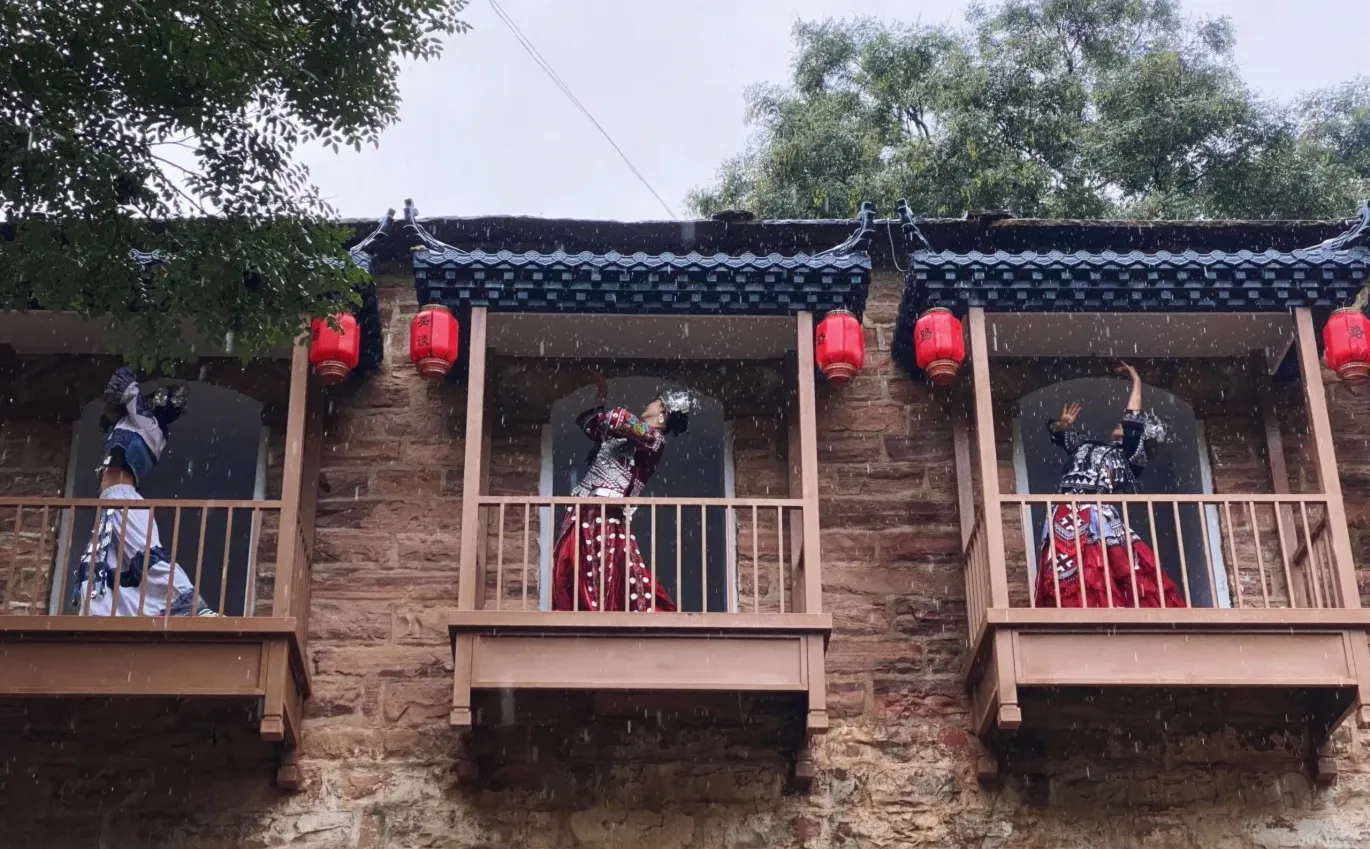 来邢台英谈古寨当一天苗族公主😍