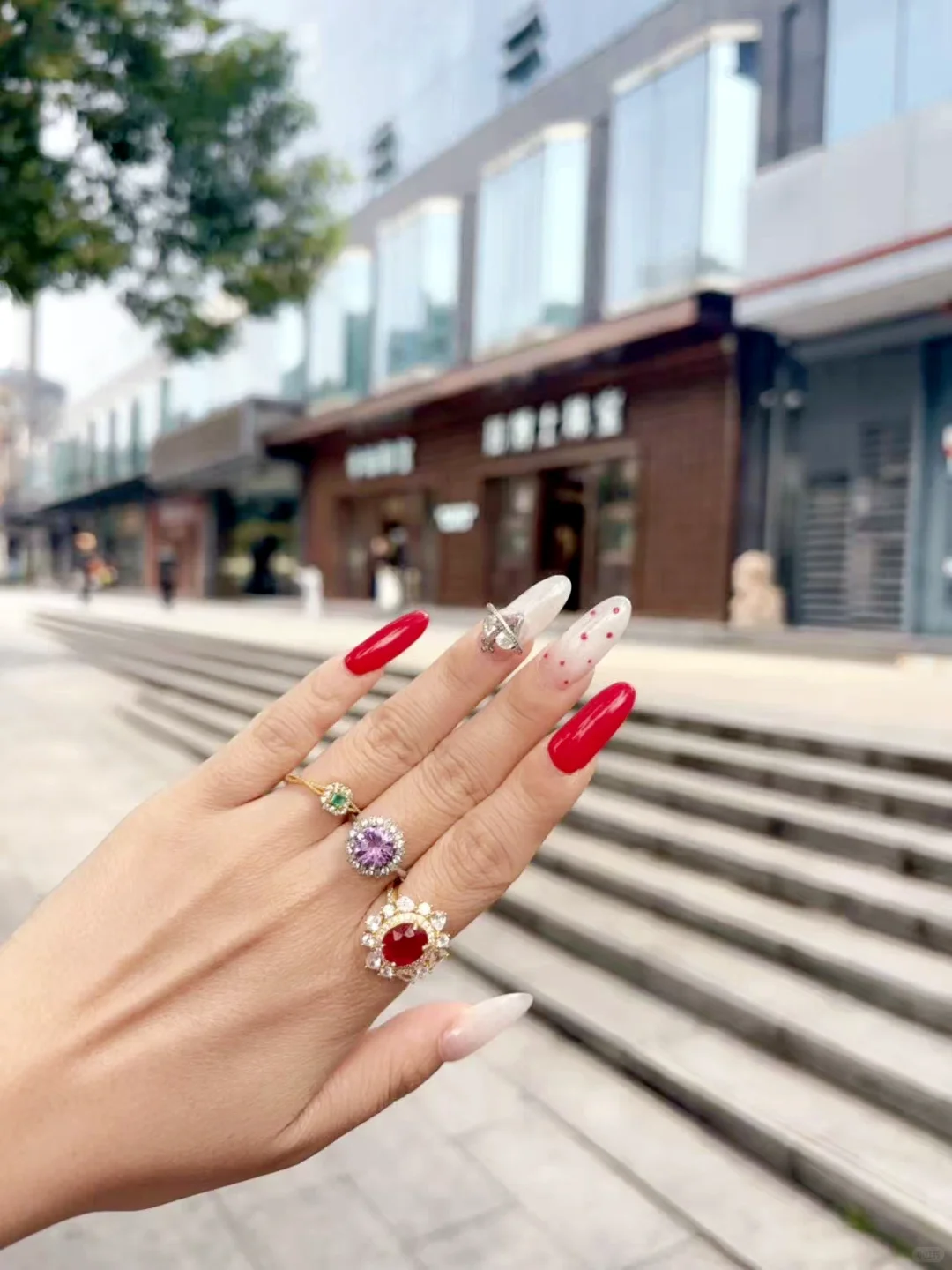 来湖北怎么能不来地大珠宝呢