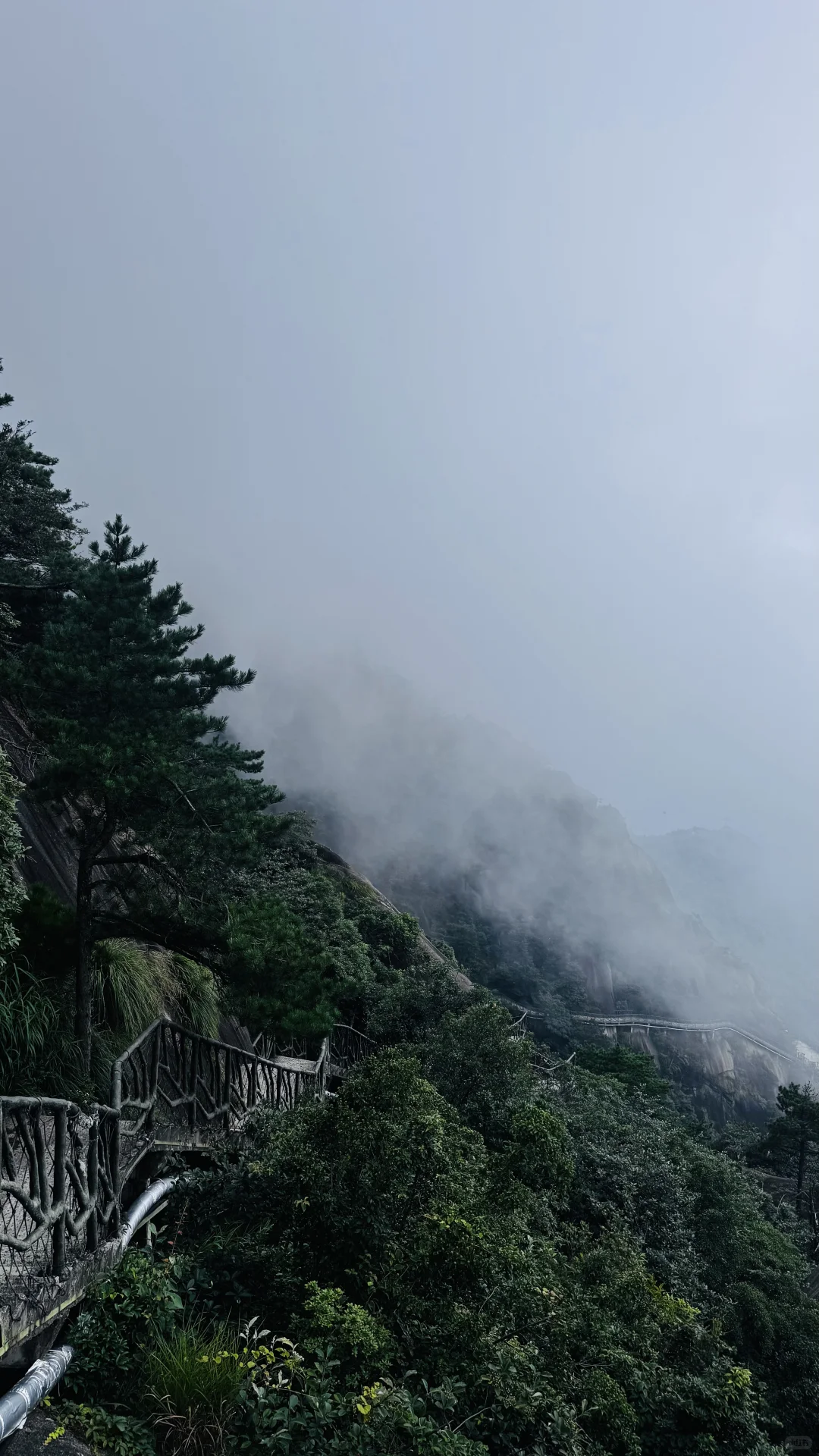 别挤三清山了，上饶灵山才是真·神仙避暑地