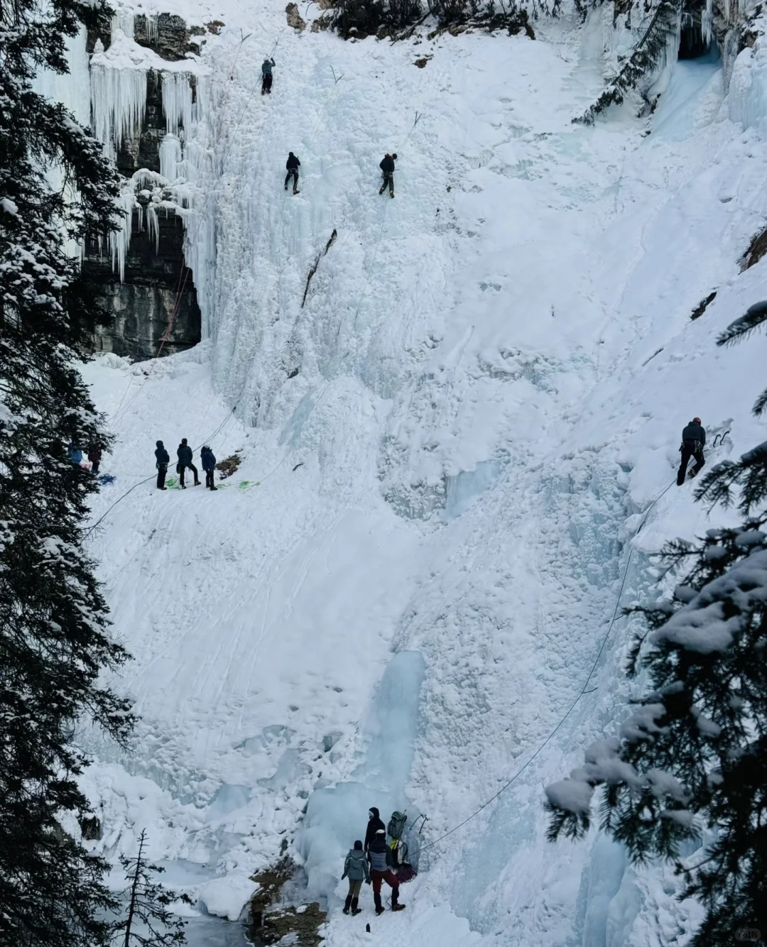 班夫攀冰全攻略班夫旅游攻略班夫包车游攻略