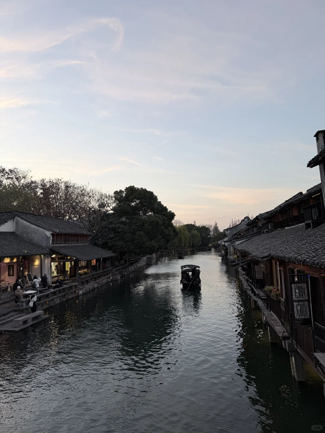 水乡乌篷船，晚风拂面来～