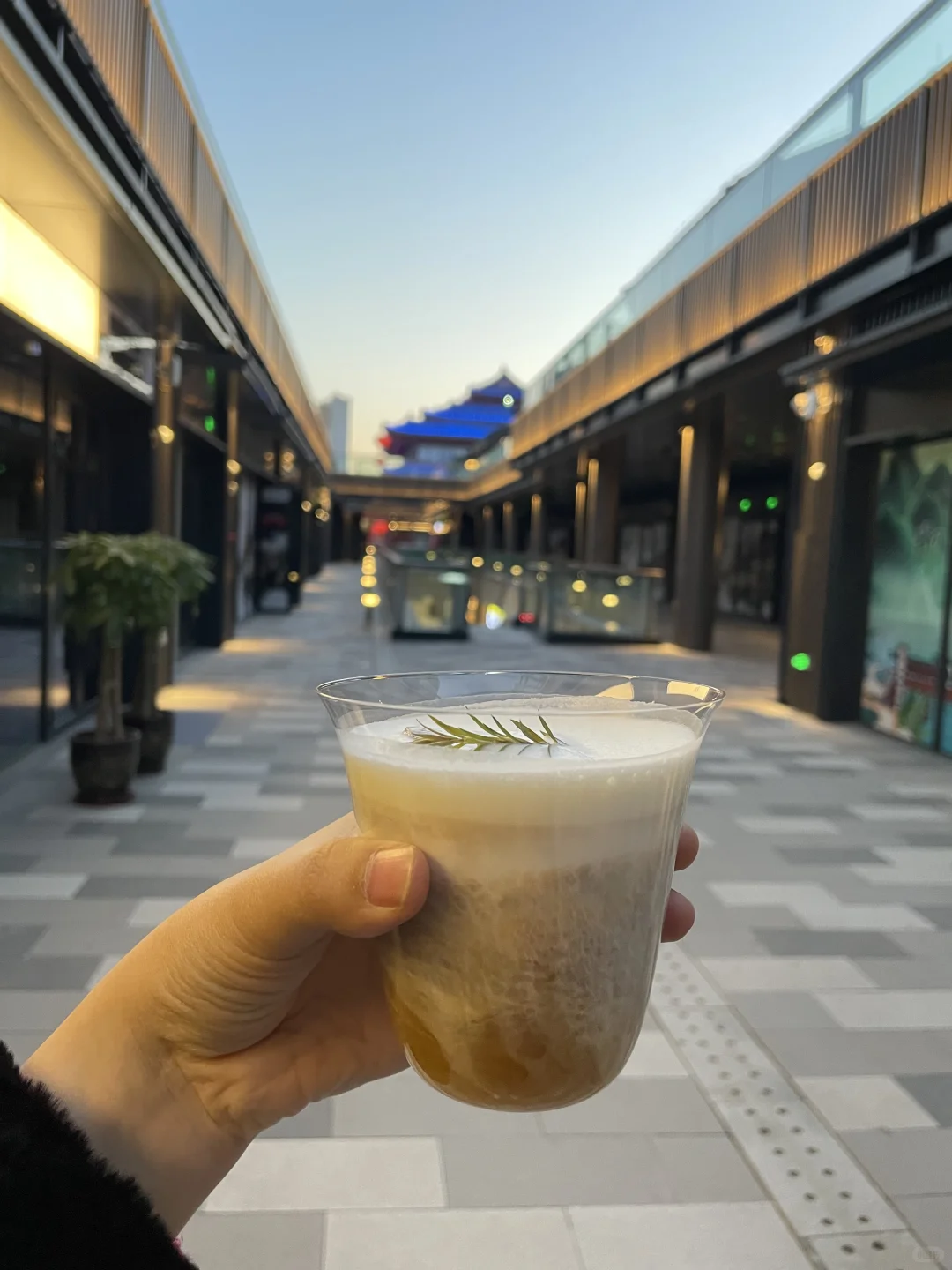 邯郸三面都是景点的咖啡店！怎么拍都有面