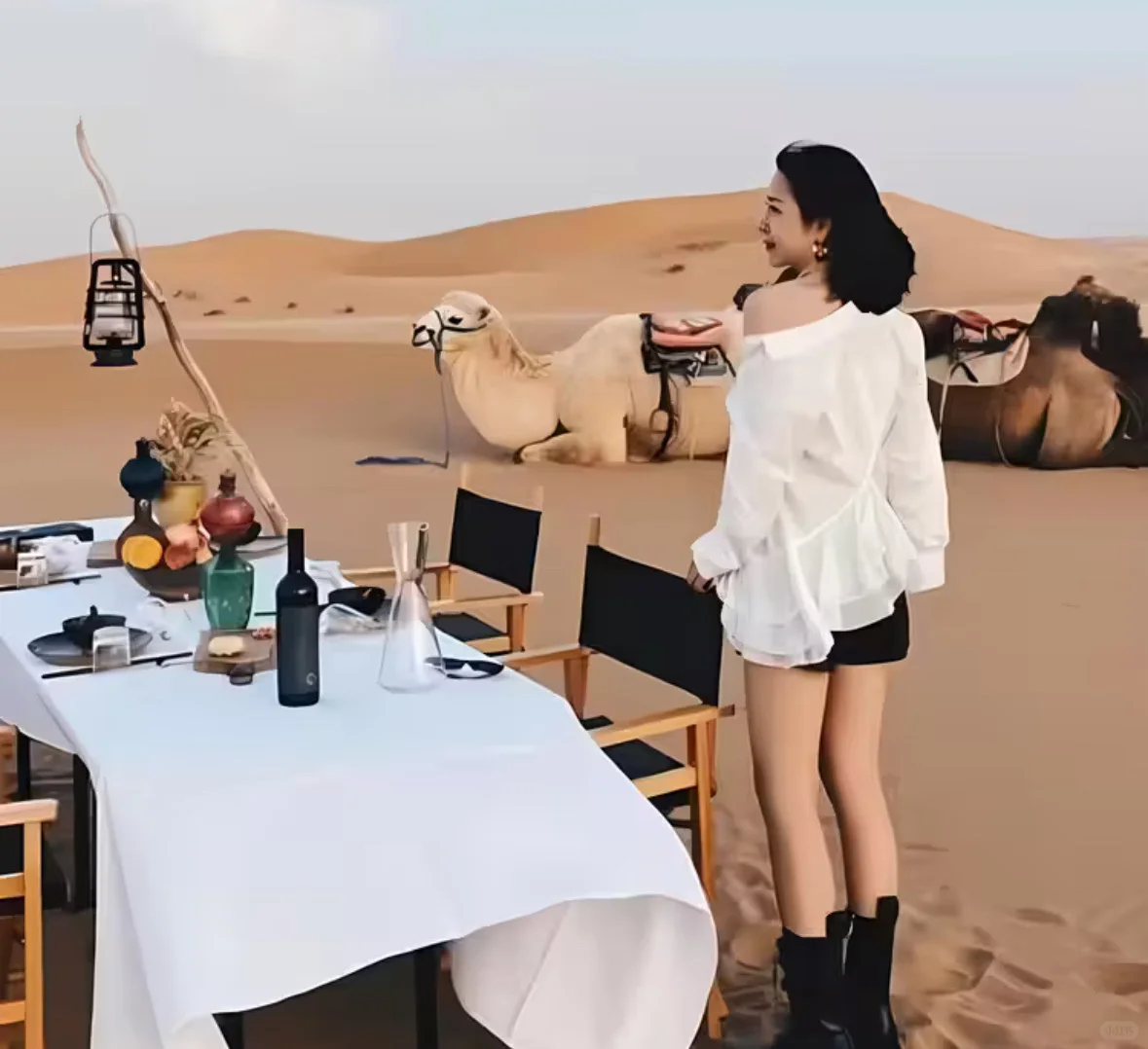 敦煌必玩!骑骆驼登鸣沙山看日落万人合唱太