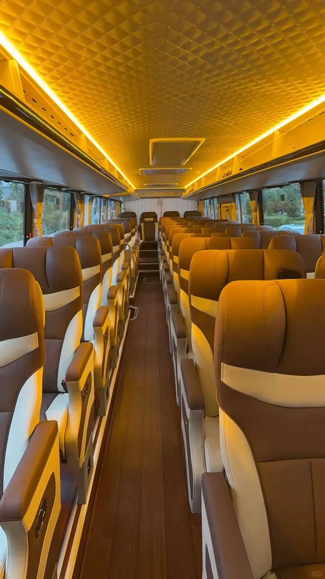 哈尔滨中巴旅游包车