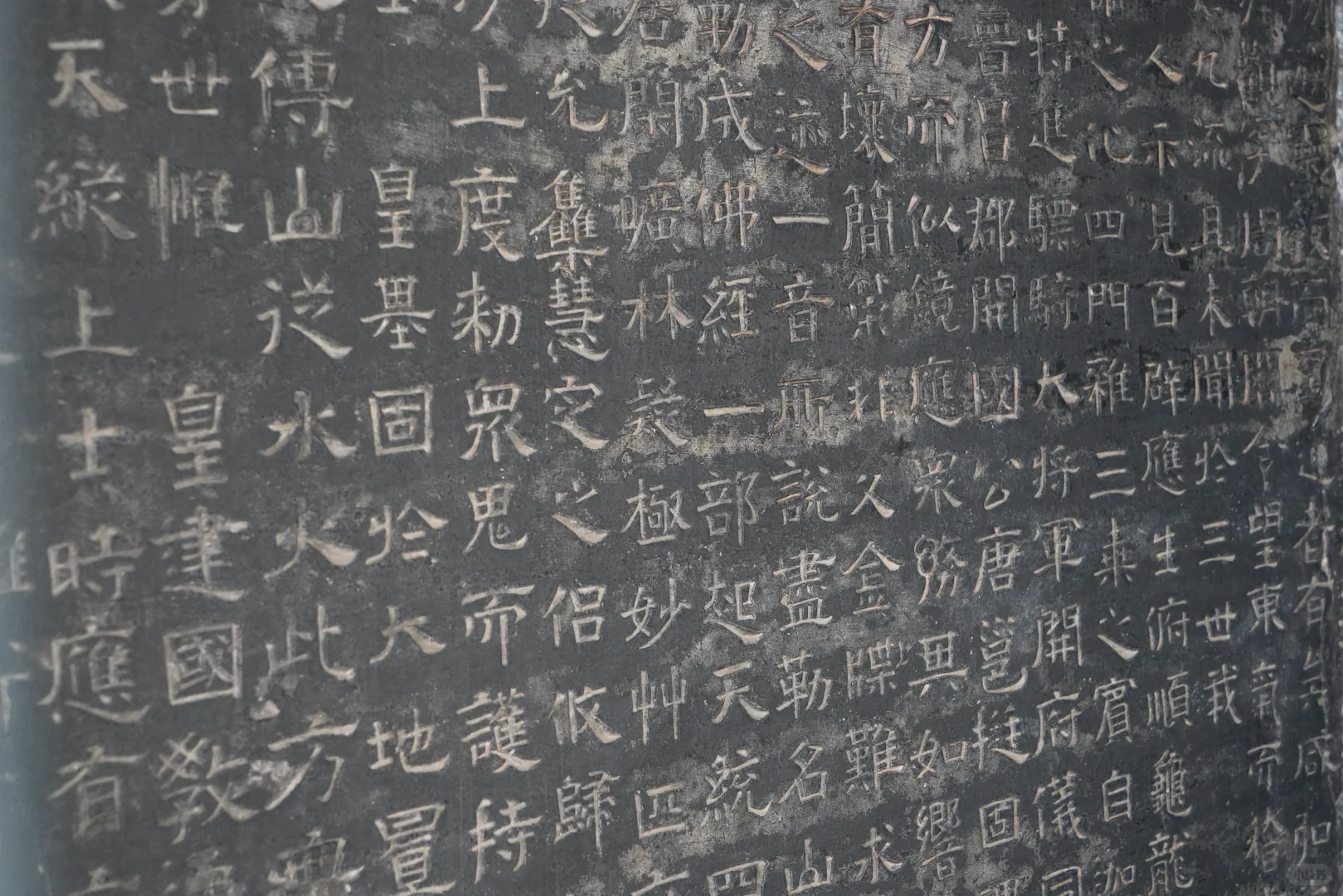 被严重低估的南响堂山石窟