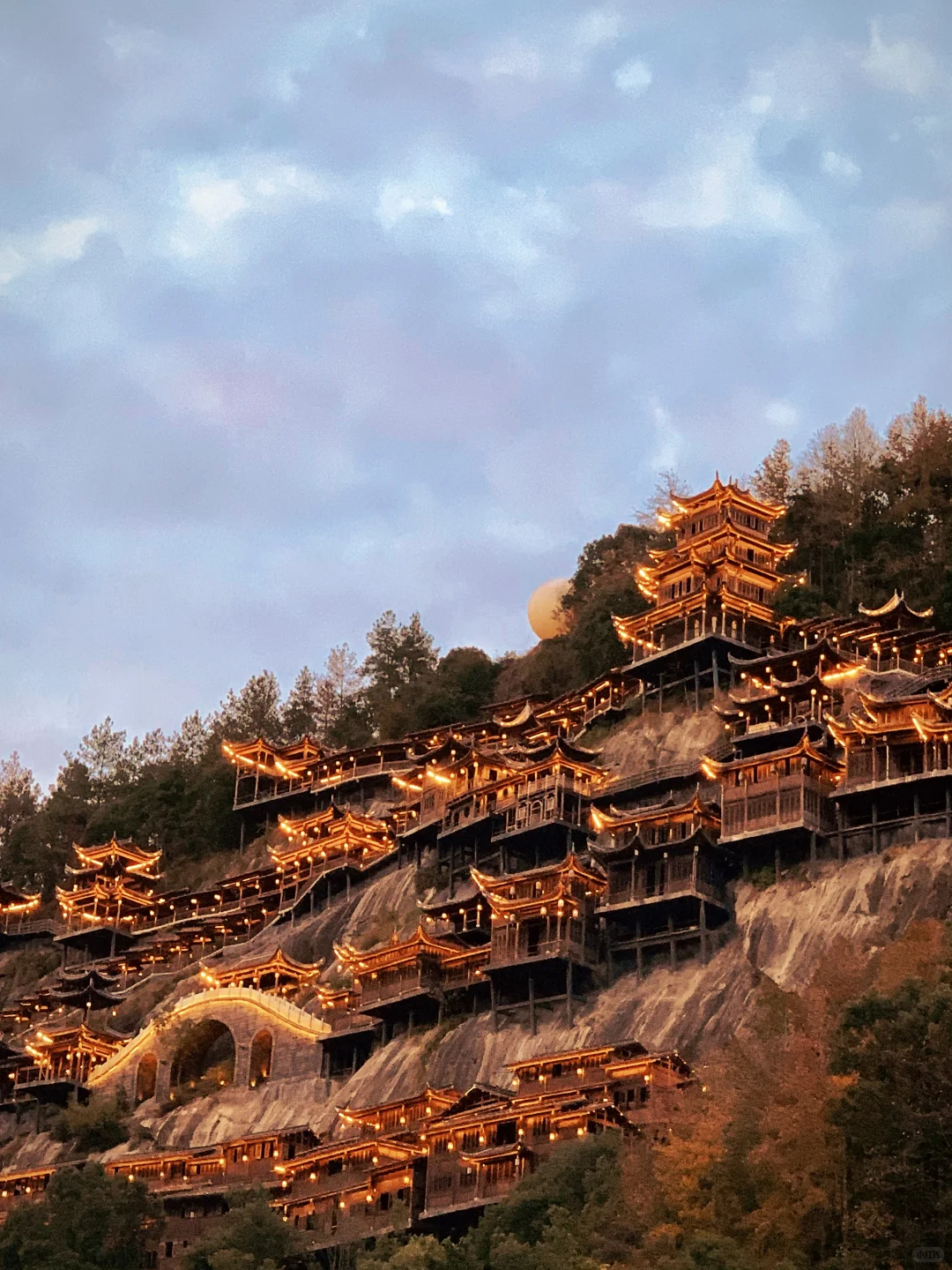 莫非这就是苏轼笔下的天上宫阙🥹