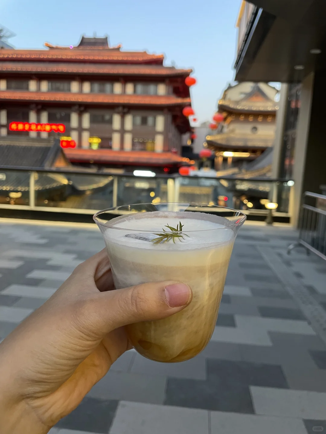 邯郸三面都是景点的咖啡店！怎么拍都有面