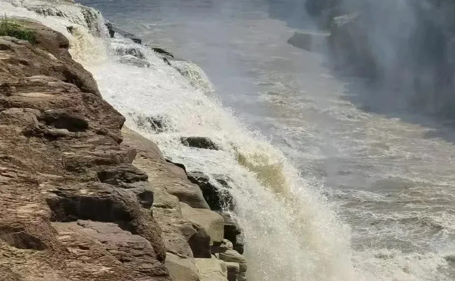 西安出发壶口瀑布一日游太值了！
