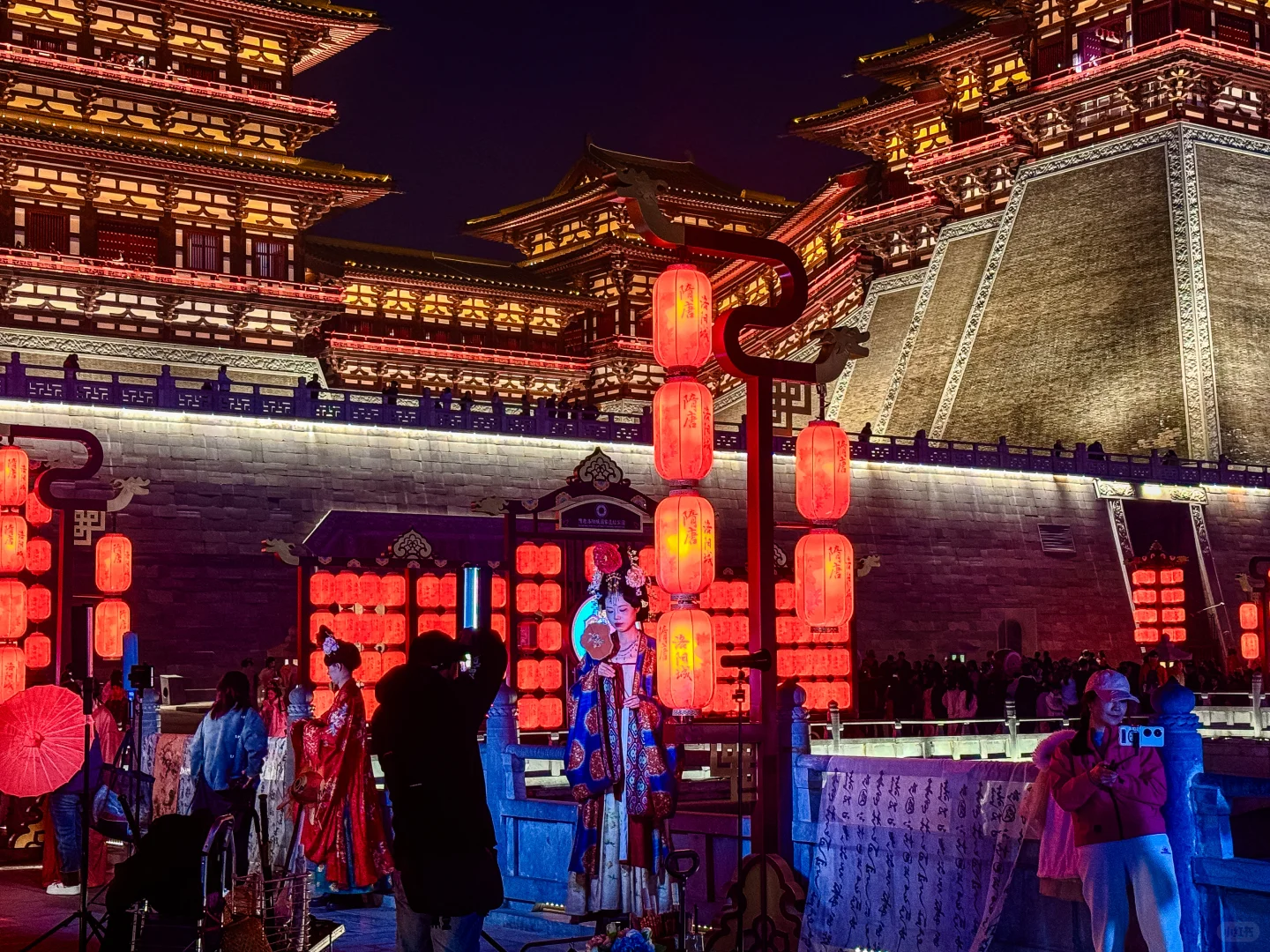 龙门石窟的尽头是自由和自在