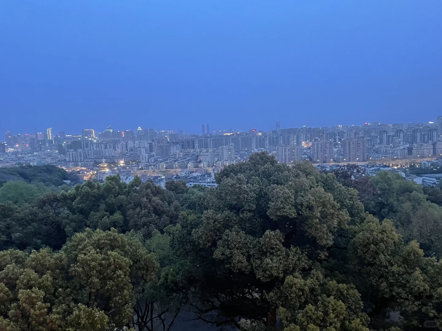 第一次来杭州一定要来城隍阁，揽杭城全景