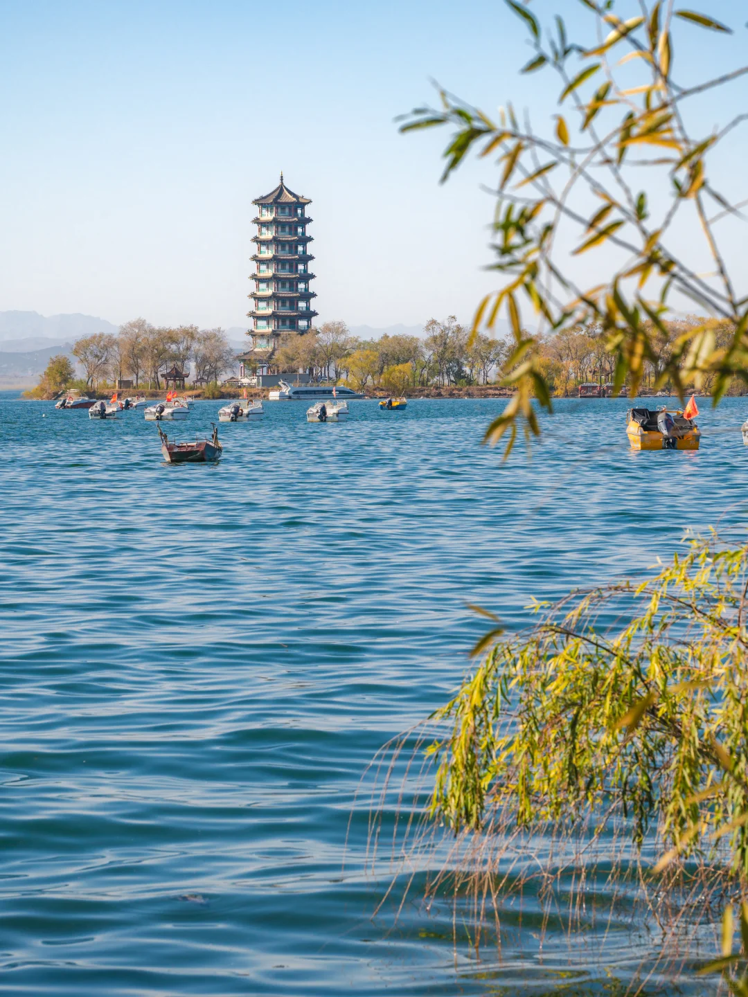 在冬日晴空下，邂逅一片“小洱海”的蓝🌊