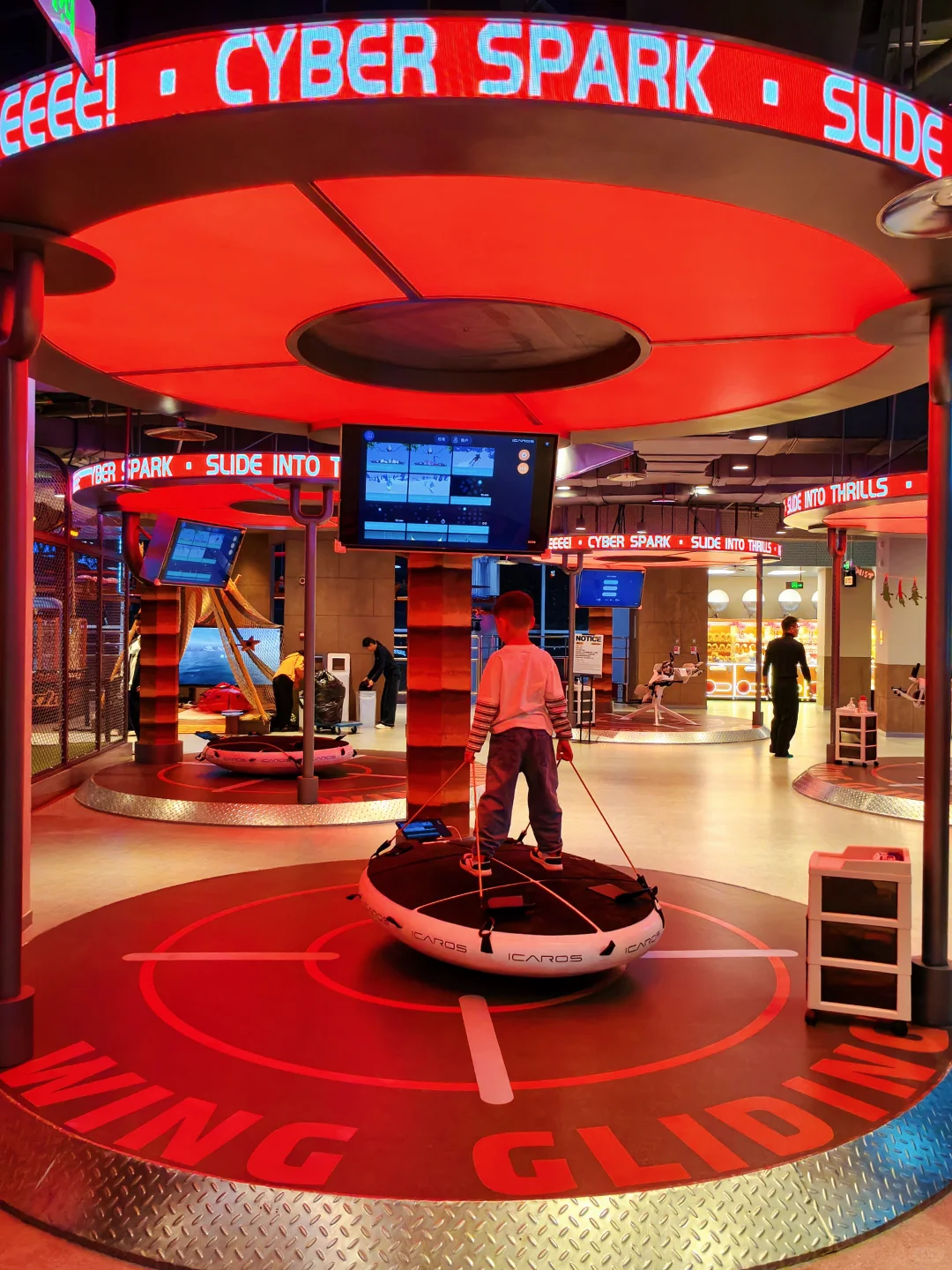 深圳圣诞太超前了❗️机械废土风乐园玩不停🤖