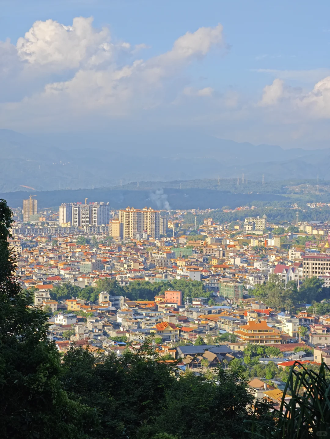 德宏州·芒市:一座不输版纳的边陲小城