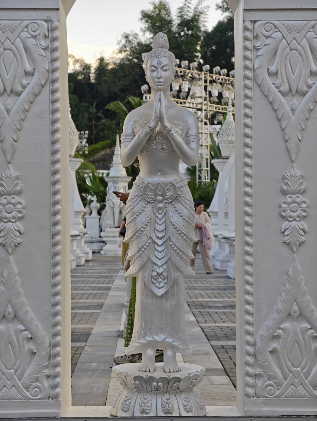 德宏州·芒市:一座不输版纳的边陲小城