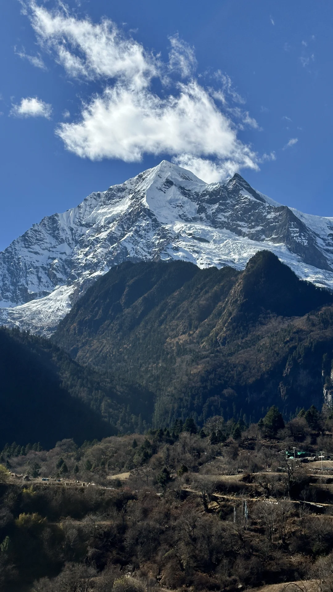 天堂在左👈……雨崩在右👉