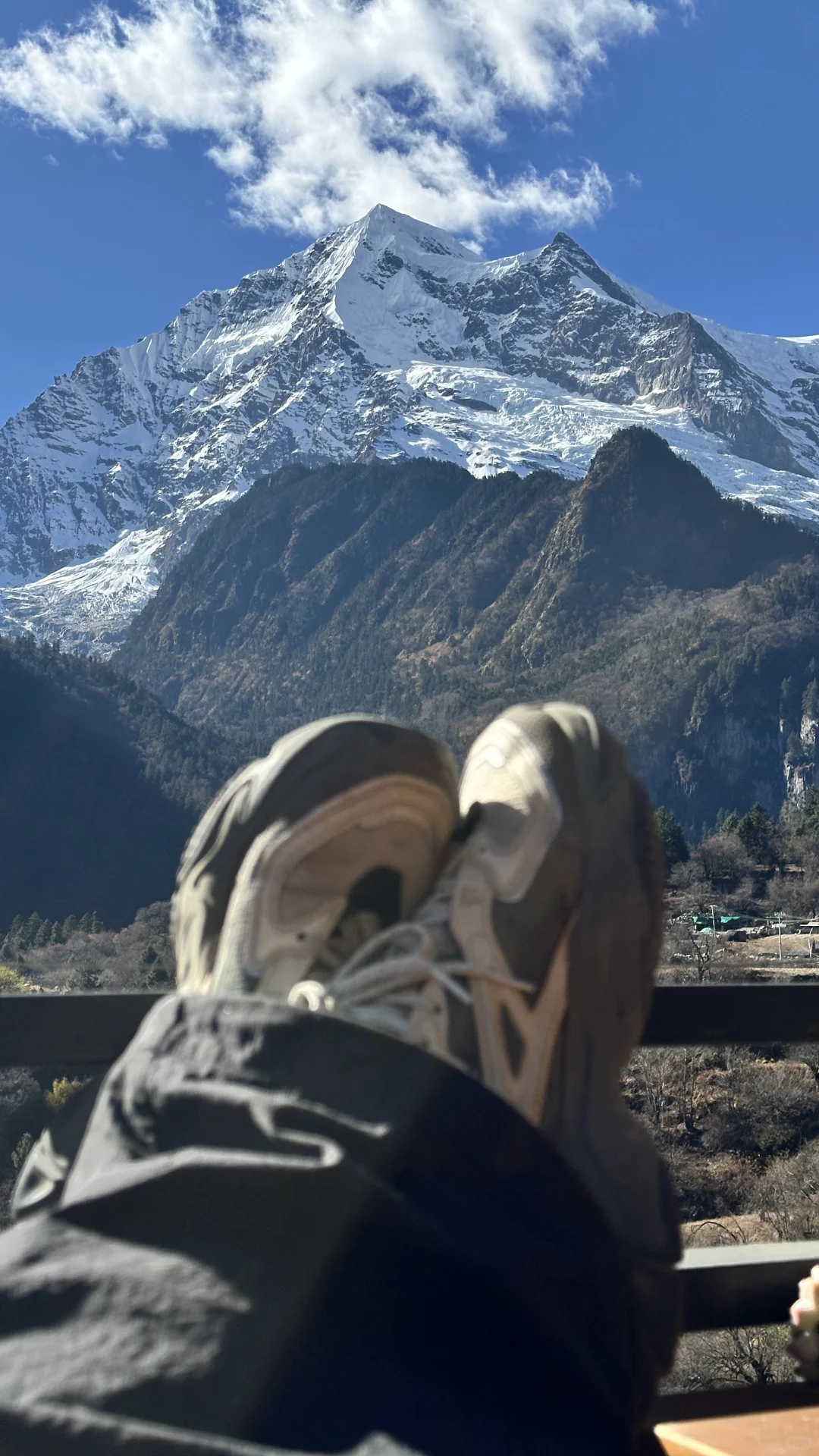 天堂在左👈……雨崩在右👉
