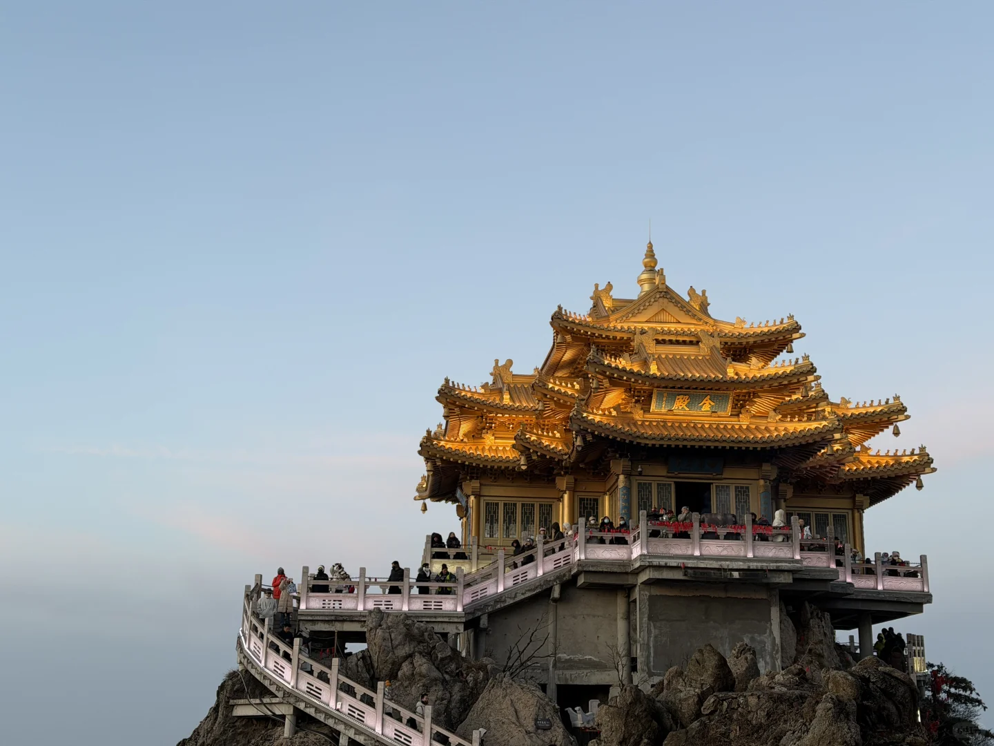 远赴人间惊鸿宴,老君山⛰️上吃泡面~