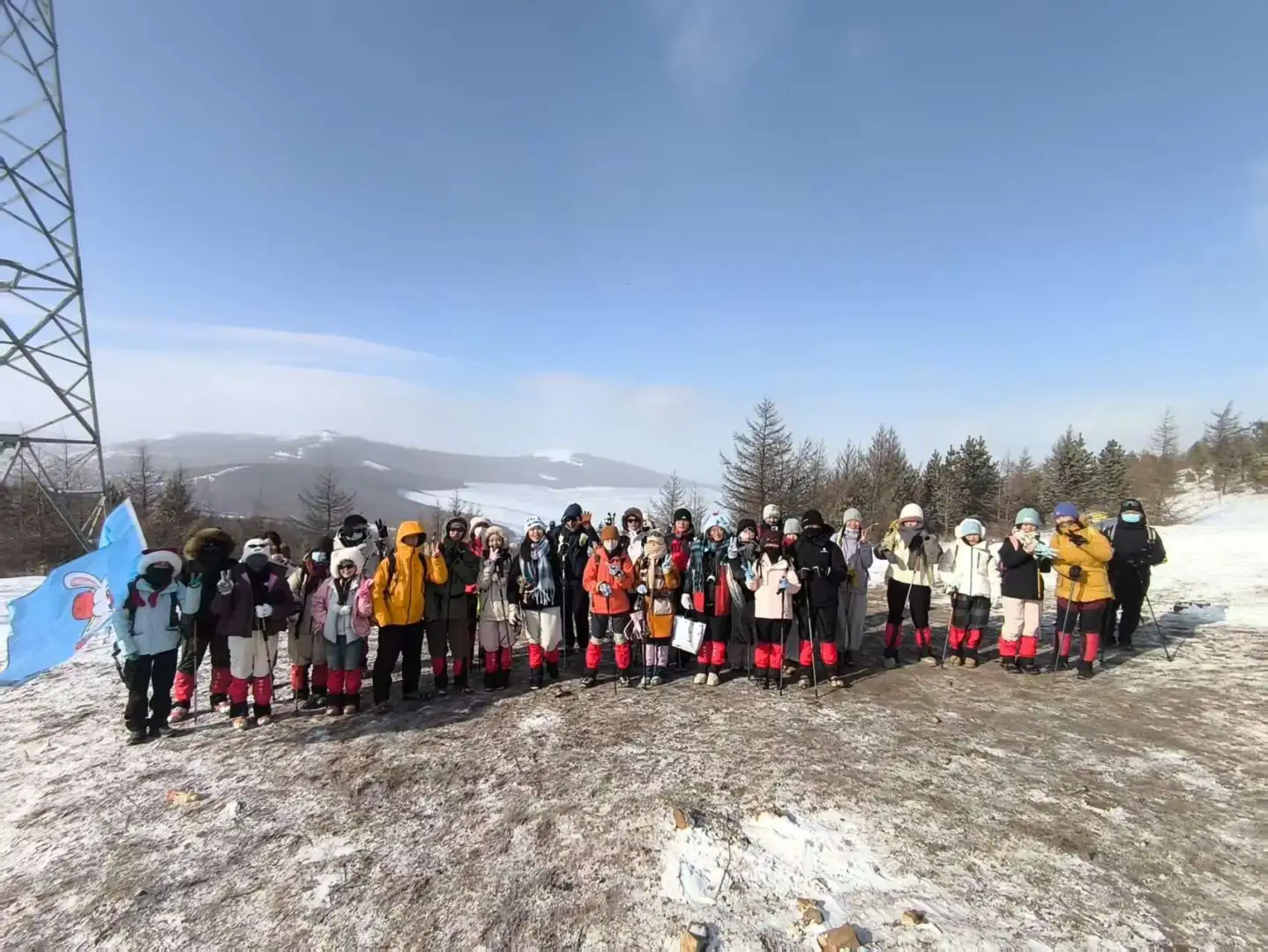 12.20免费使用登山杖雪套冰爪