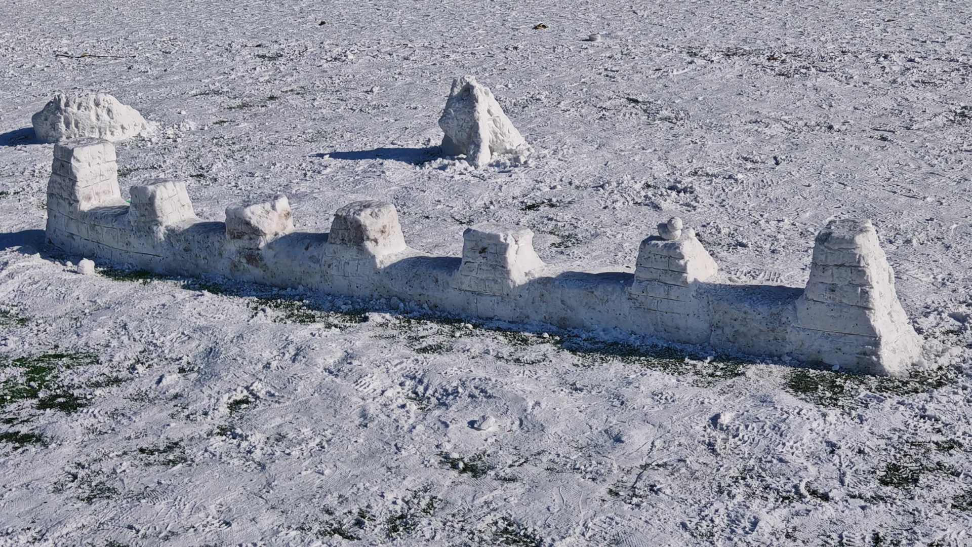 已严肃参观清华紫操