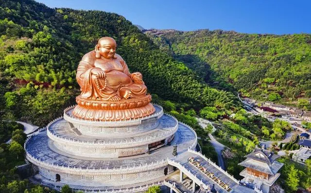 大量韩国游客涌入浙江奉化,打着旅游幌子不逛溪口不吃千层饼,为什么