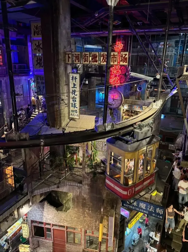 大量日本游客涌入长沙,打着旅游幌子不逛岳麓山不吃臭豆腐,为什么