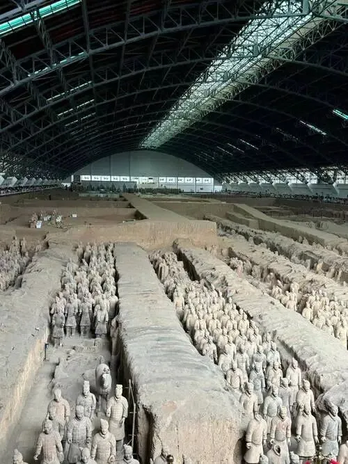 大量韩国游客涌入陕西西安,打着旅游幌子不看兵马俑不吃肉夹馍,为什么