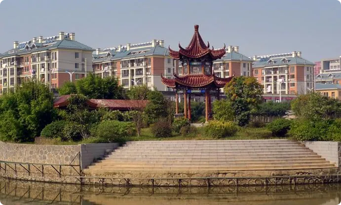 大量新疆人涌入安徽滁州,说是来旅游,不上琅琊山不吃管坝牛肉,想干哈?